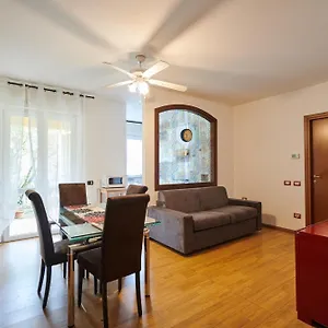 https://la-casa-di-pippo.it-lombardy.com